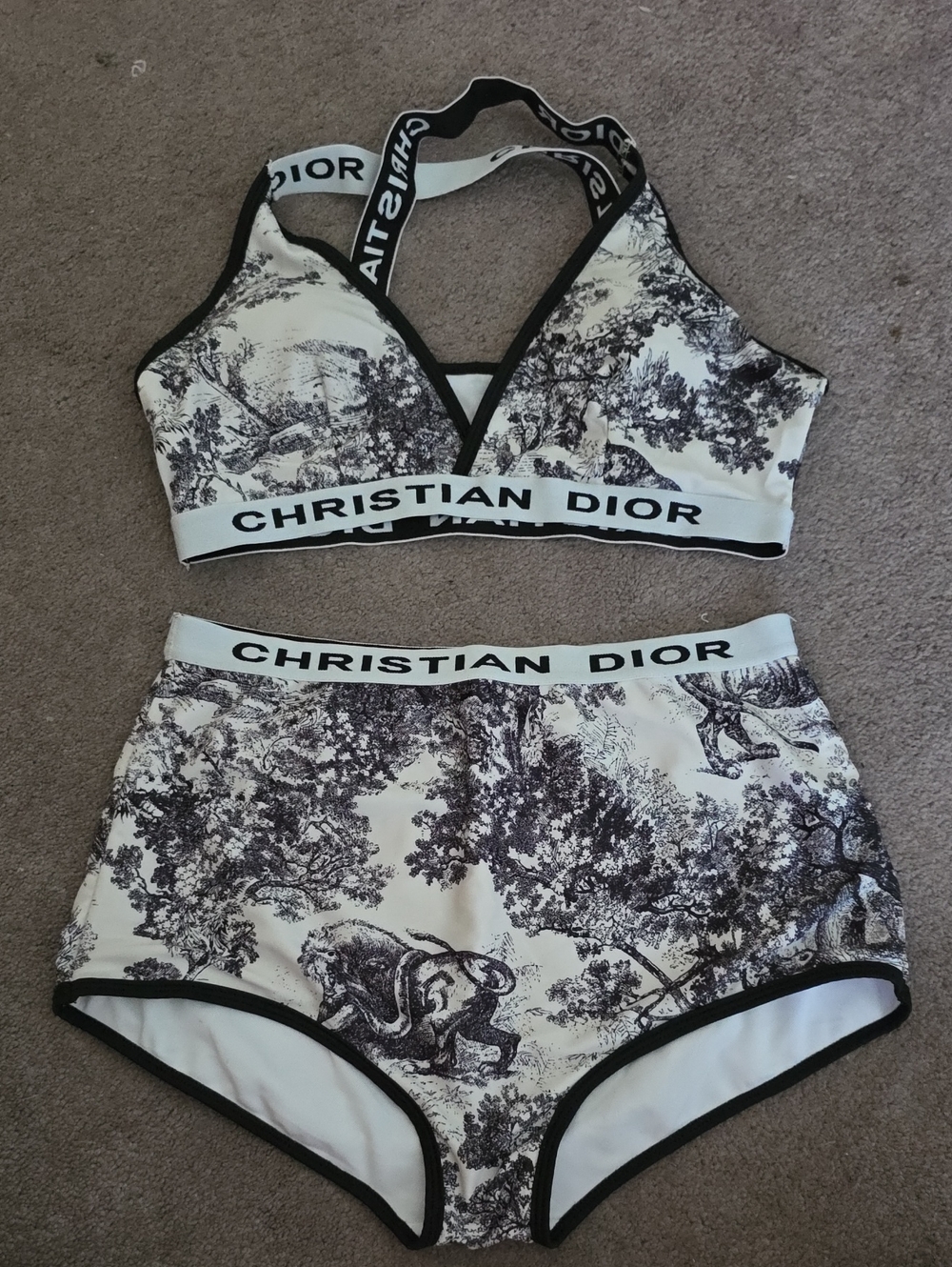 CD Swimsuit set L /XL - Picture 1 of 3